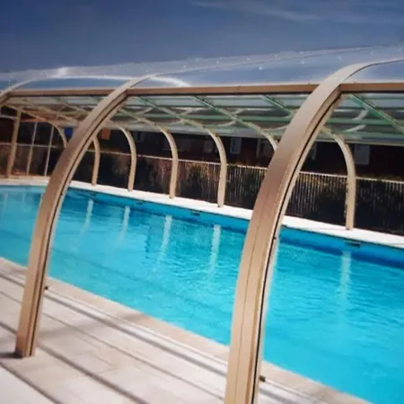 Les Bains De Holiday home