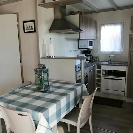 Holiday home Les Bains De *