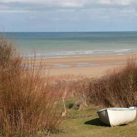 Les Bains De Holiday home *