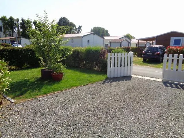 Les Bains De * Grandcamp-Maisy