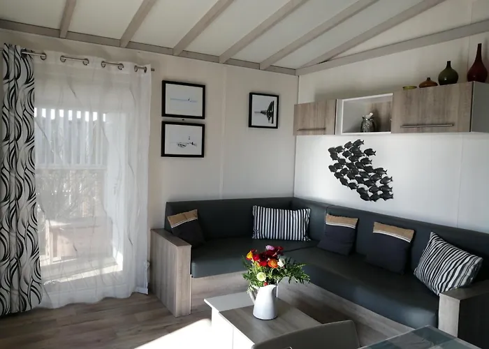 Les Bains De Ferienhaus *